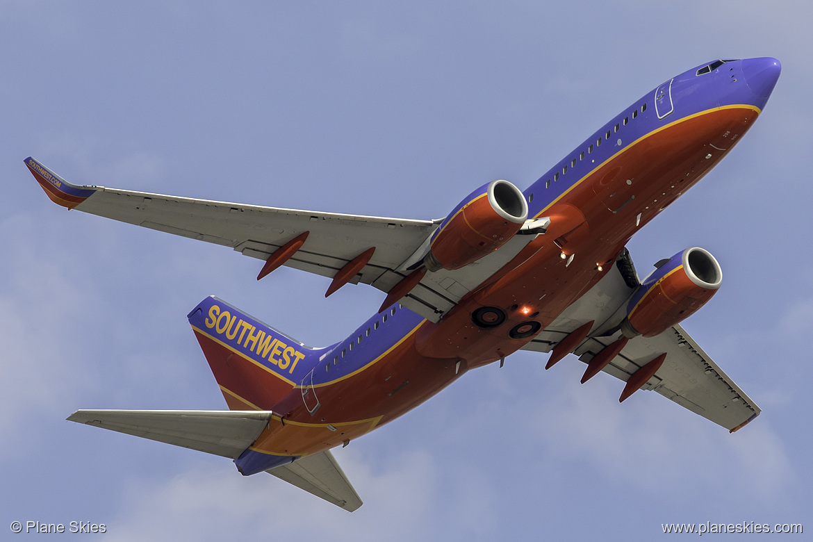 Southwest Airlines Boeing 737-700 N298WN at McCarran International Airport (KLAS/LAS)