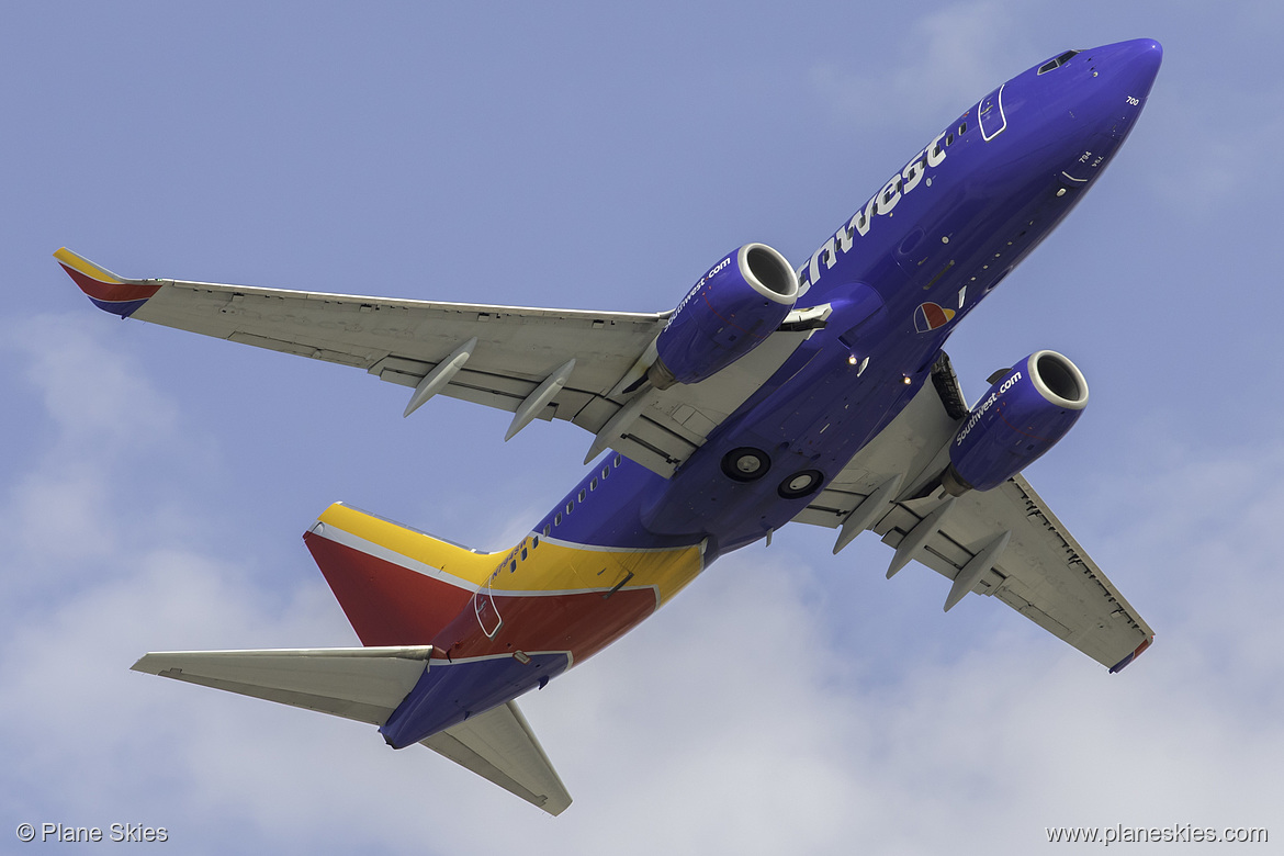 Southwest Airlines Boeing 737-700 N794SW at McCarran International Airport (KLAS/LAS)