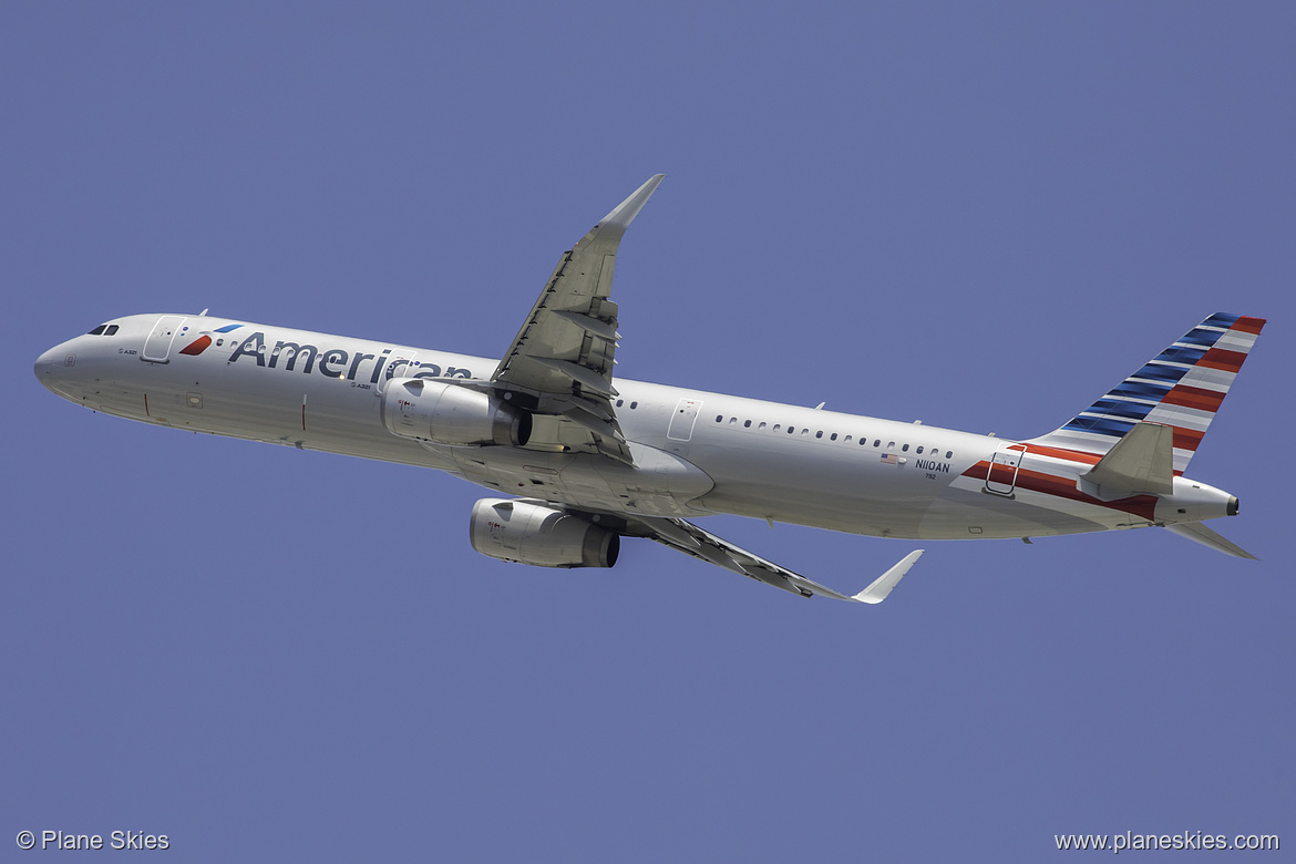 American Airlines Airbus A321-200 N110AN at Los Angeles International Airport (KLAX/LAX)