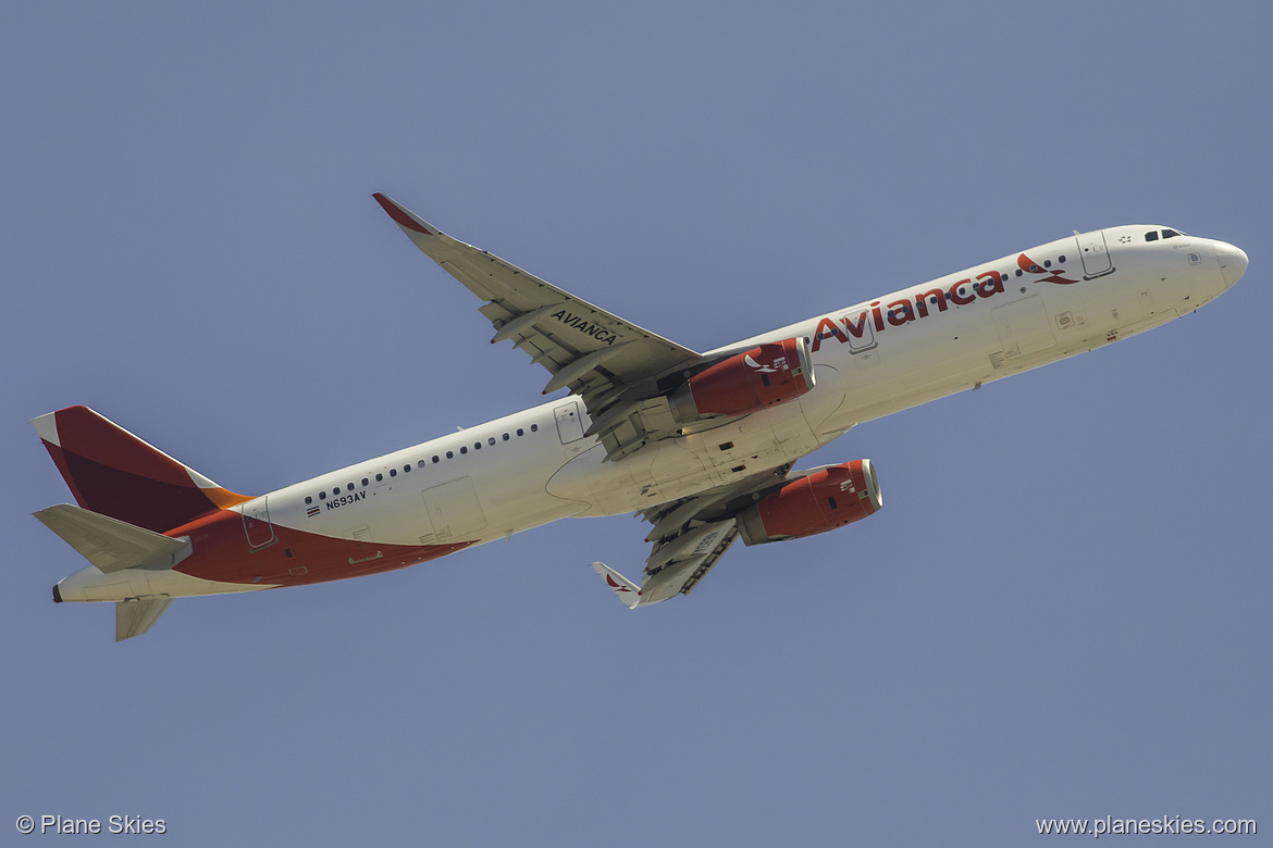 Avianca Airbus A321-200 N693AV at Los Angeles International Airport (KLAX/LAX)