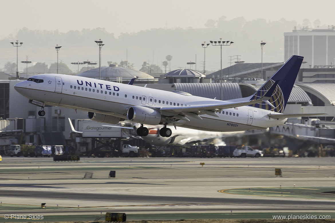 United Airlines Boeing 737-800 N79521 at Los Angeles International Airport (KLAX/LAX)