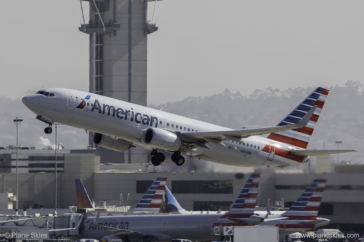 American Airlines Boeing 737-800 N901NN at Los Angeles International Airport (KLAX/LAX)