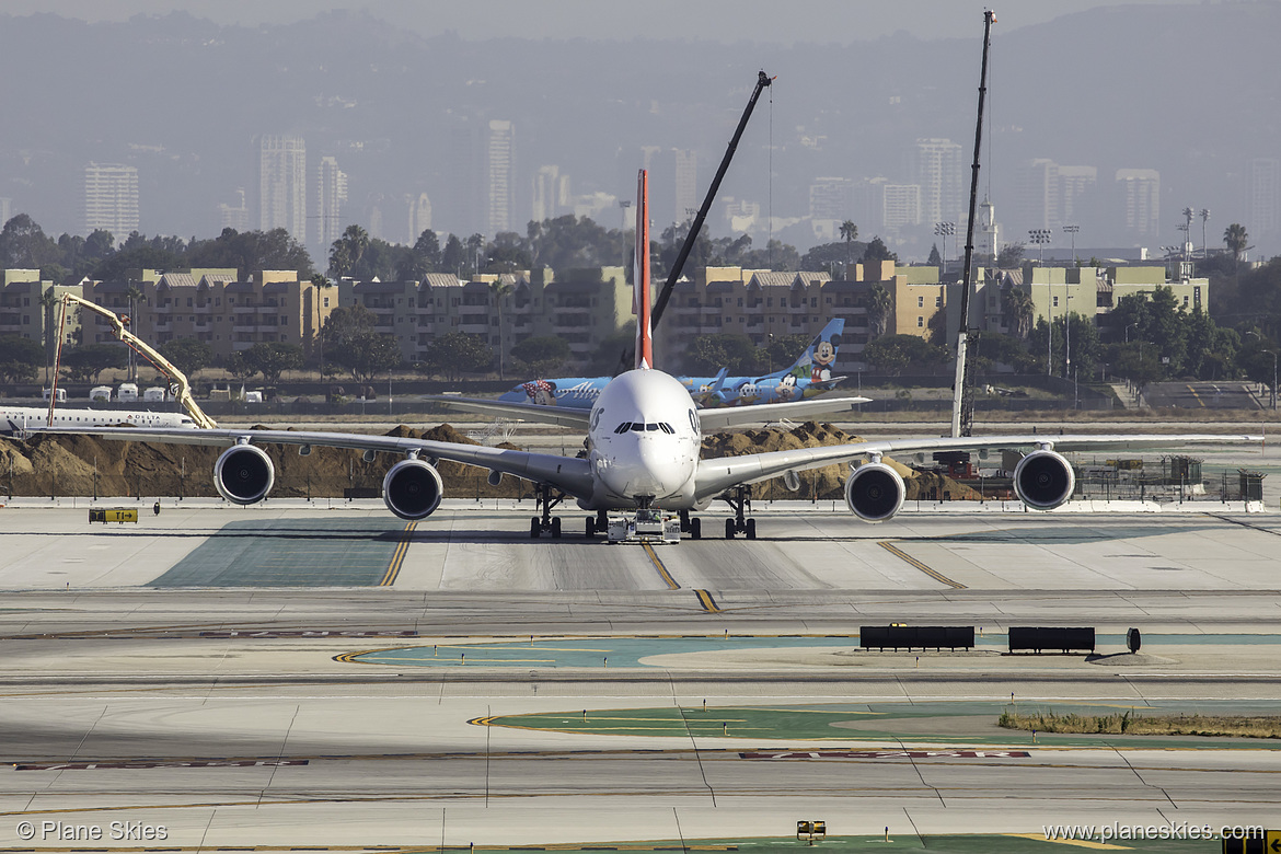 Qantas Airbus A380-800 VH-OQD at Los Angeles International Airport (KLAX/LAX)