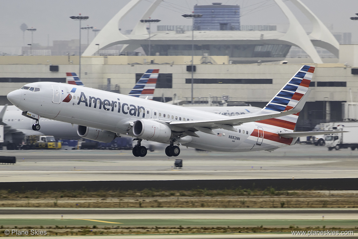 American Airlines Boeing 737-800 N882NN at Los Angeles International Airport (KLAX/LAX)