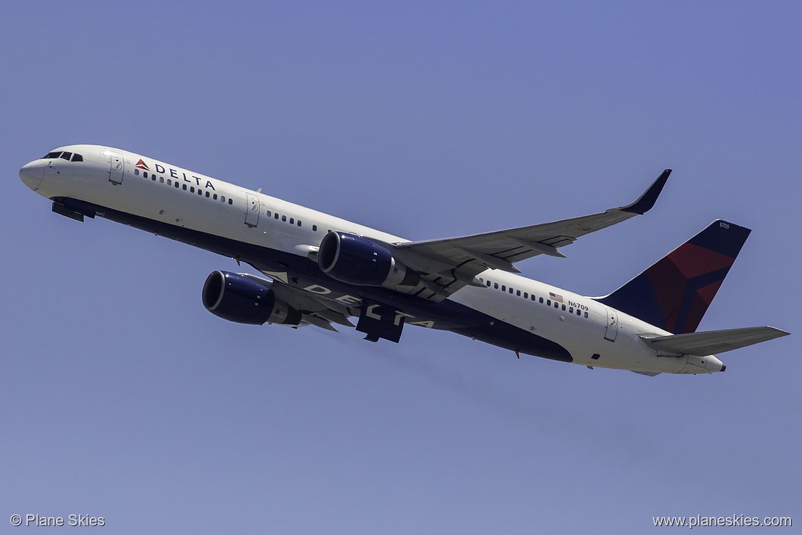 Delta Air Lines Boeing 757-200 N6709 at San Francisco International Airport (KSFO/SFO)