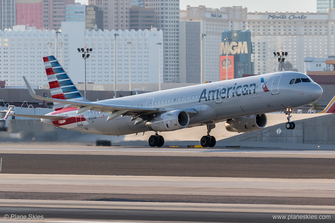 American Airlines Airbus A321-200 N151AN at McCarran International Airport (KLAS/LAS)