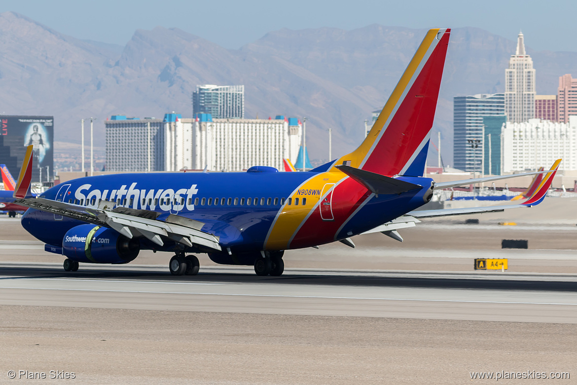 Southwest Airlines Boeing 737-700 N908WN at McCarran International Airport (KLAS/LAS)