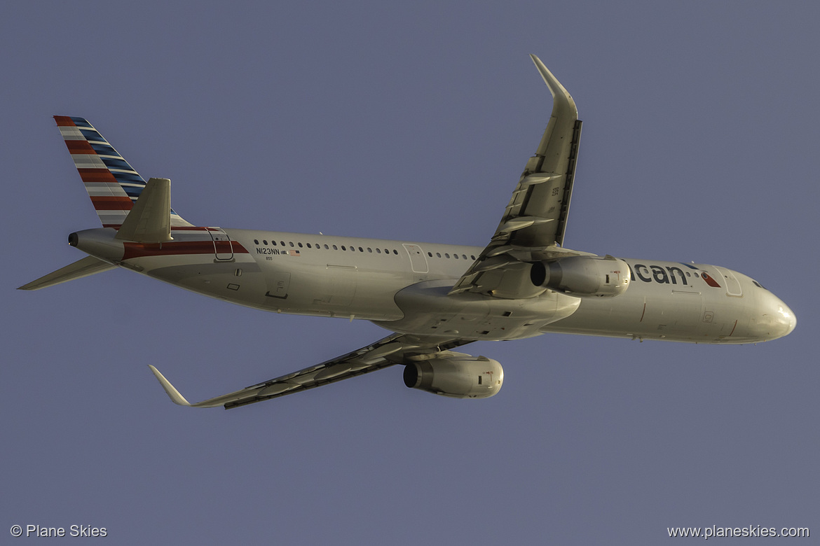 American Airlines Airbus A321-200 N123NN at Los Angeles International Airport (KLAX/LAX)