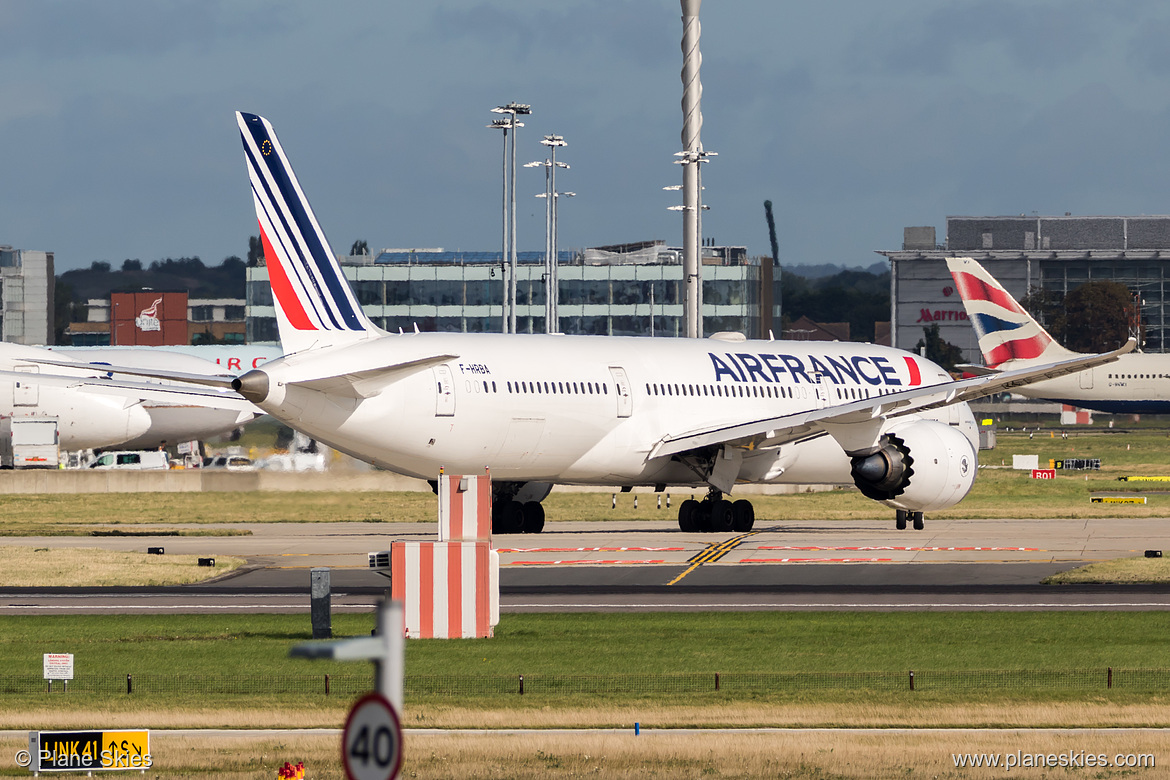 Air France Boeing 787-9 F-HRBA at London Heathrow Airport (EGLL/LHR)