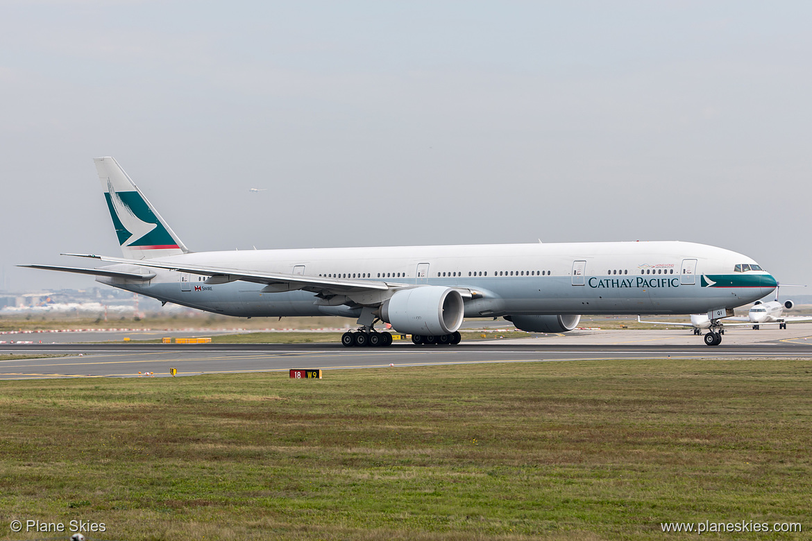 Cathay Pacific Boeing 777-300ER B-KQI at Frankfurt am Main International Airport (EDDF/FRA)