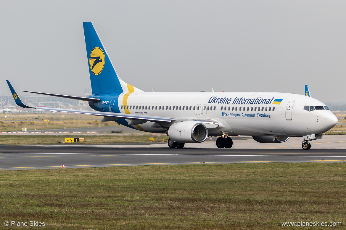 Ukraine International Airlines Boeing 737-800 UR-PSY at Frankfurt am Main International Airport (EDDF/FRA)