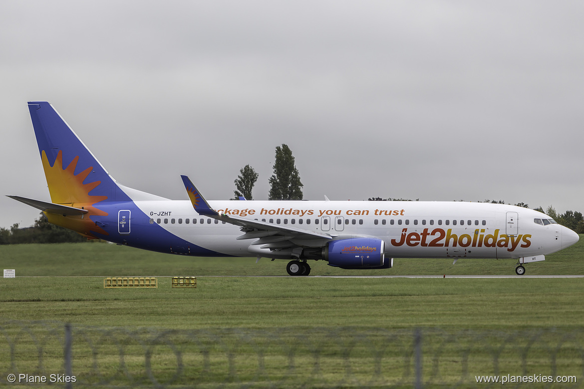 Jet2 Boeing 737-800 G-JZHT at Birmingham International Airport (EGBB/BHX)