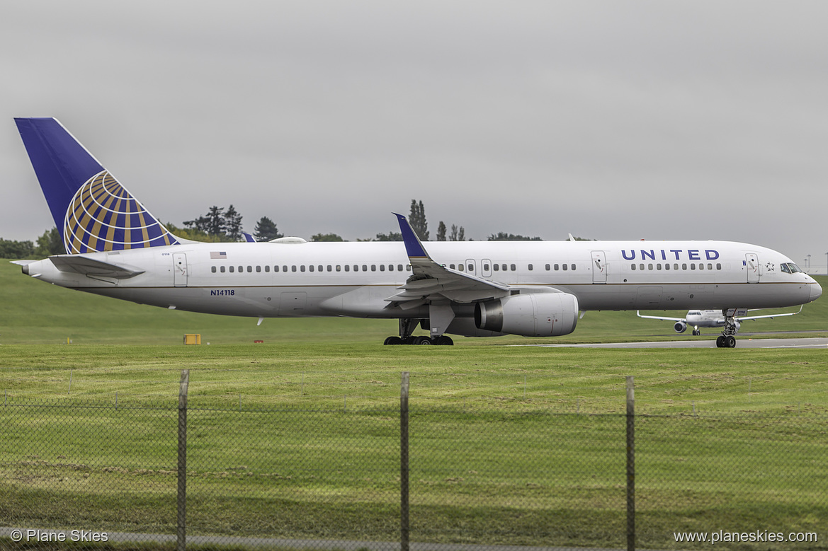 United Airlines Boeing 757-200 N14118 at Birmingham International Airport (EGBB/BHX)