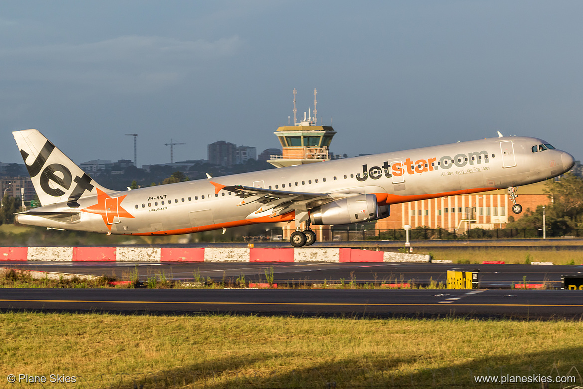 Jetstar Airways Airbus A321-200 VH-VWT at Sydney Kingsford Smith International Airport (YSSY/SYD)