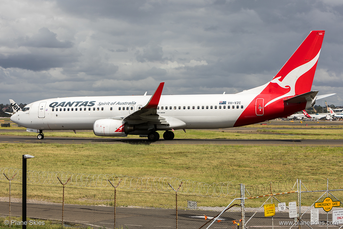 Qantas Boeing 737-800 VH-VZC at Sydney Kingsford Smith International Airport (YSSY/SYD)