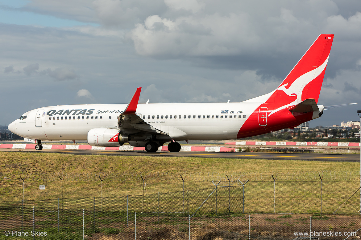 Qantas Boeing 737-800 ZK-ZQB at Sydney Kingsford Smith International Airport (YSSY/SYD)