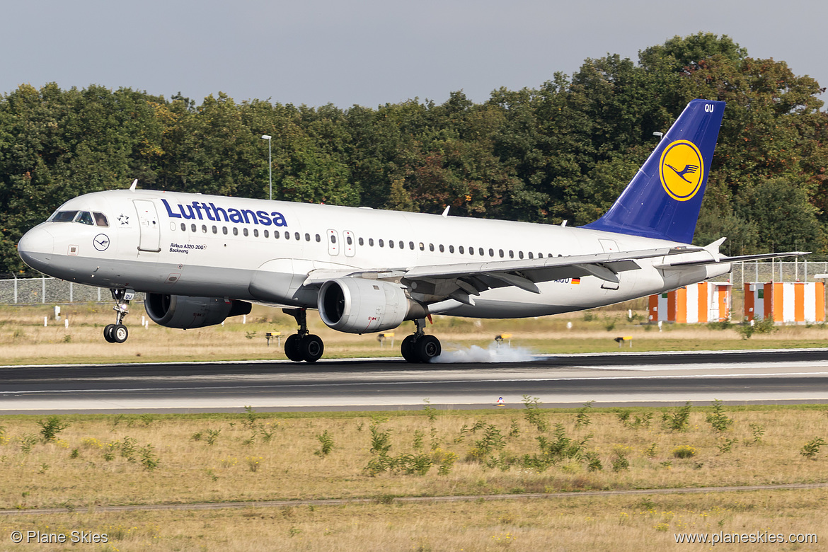 Lufthansa Airbus A320-200 D-AIQU at Frankfurt am Main International Airport (EDDF/FRA)