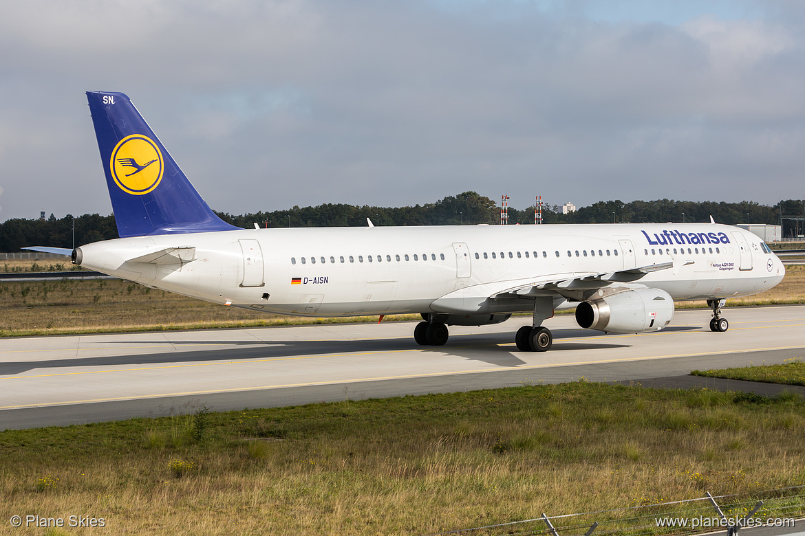 Lufthansa Airbus A321-200 D-AISN at Frankfurt am Main International Airport (EDDF/FRA)