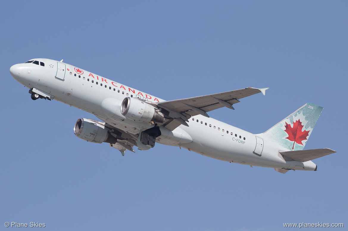 Air Canada Airbus A320-200 C-FDRP at Los Angeles International Airport (KLAX/LAX)