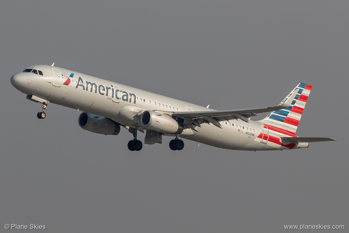 American Airlines Airbus A321-200 N102NN at Los Angeles International Airport (KLAX/LAX)