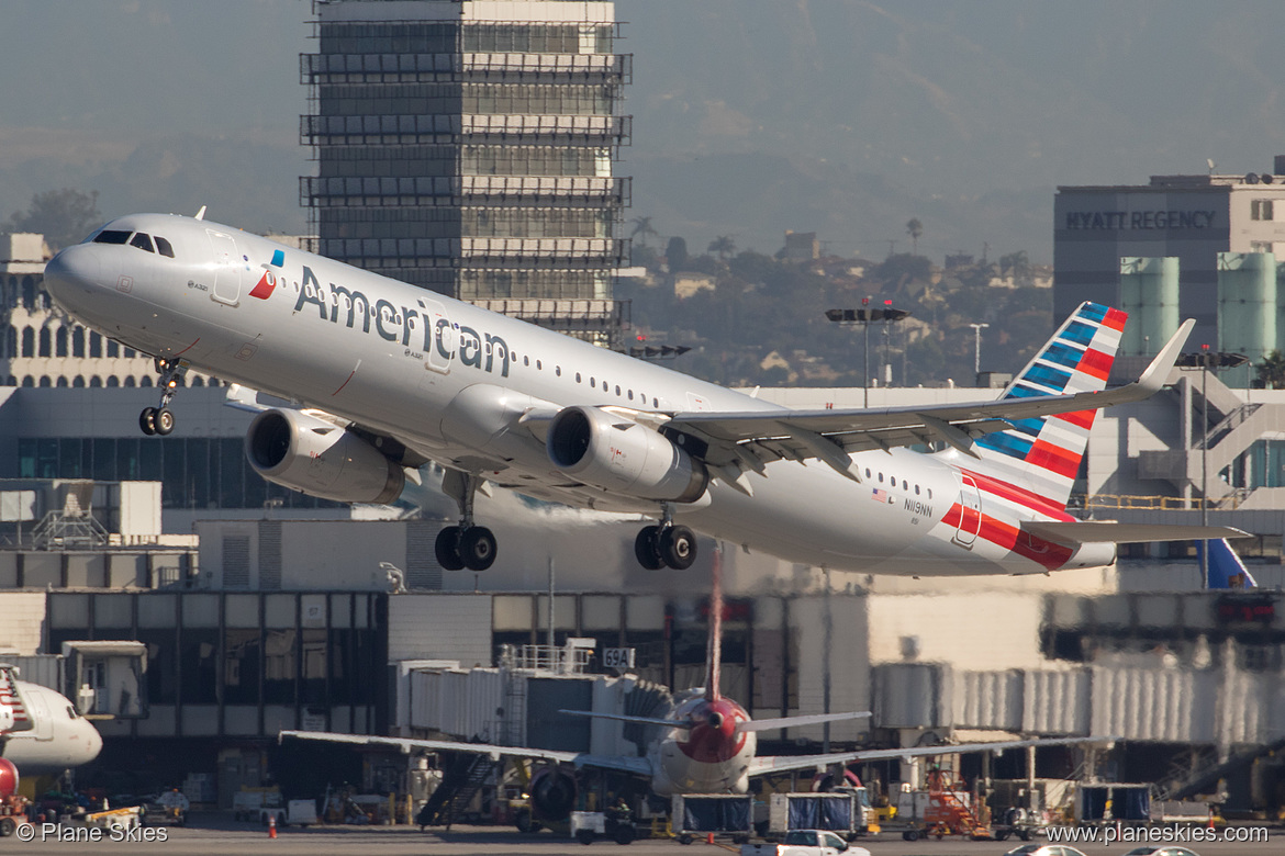 American Airlines Airbus A321-200 N119NN at Los Angeles International Airport (KLAX/LAX)