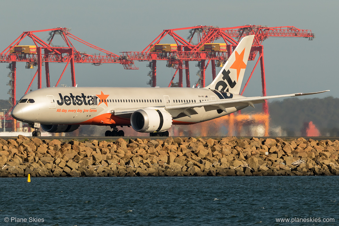 Jetstar Airways Boeing 787-8 VH-VKI at Sydney Kingsford Smith International Airport (YSSY/SYD)