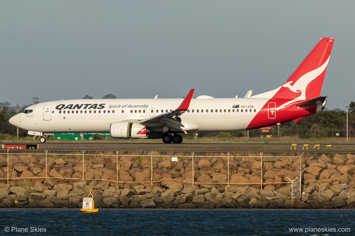 Qantas Boeing 737-800 VH-XZN at Sydney Kingsford Smith International Airport (YSSY/SYD)