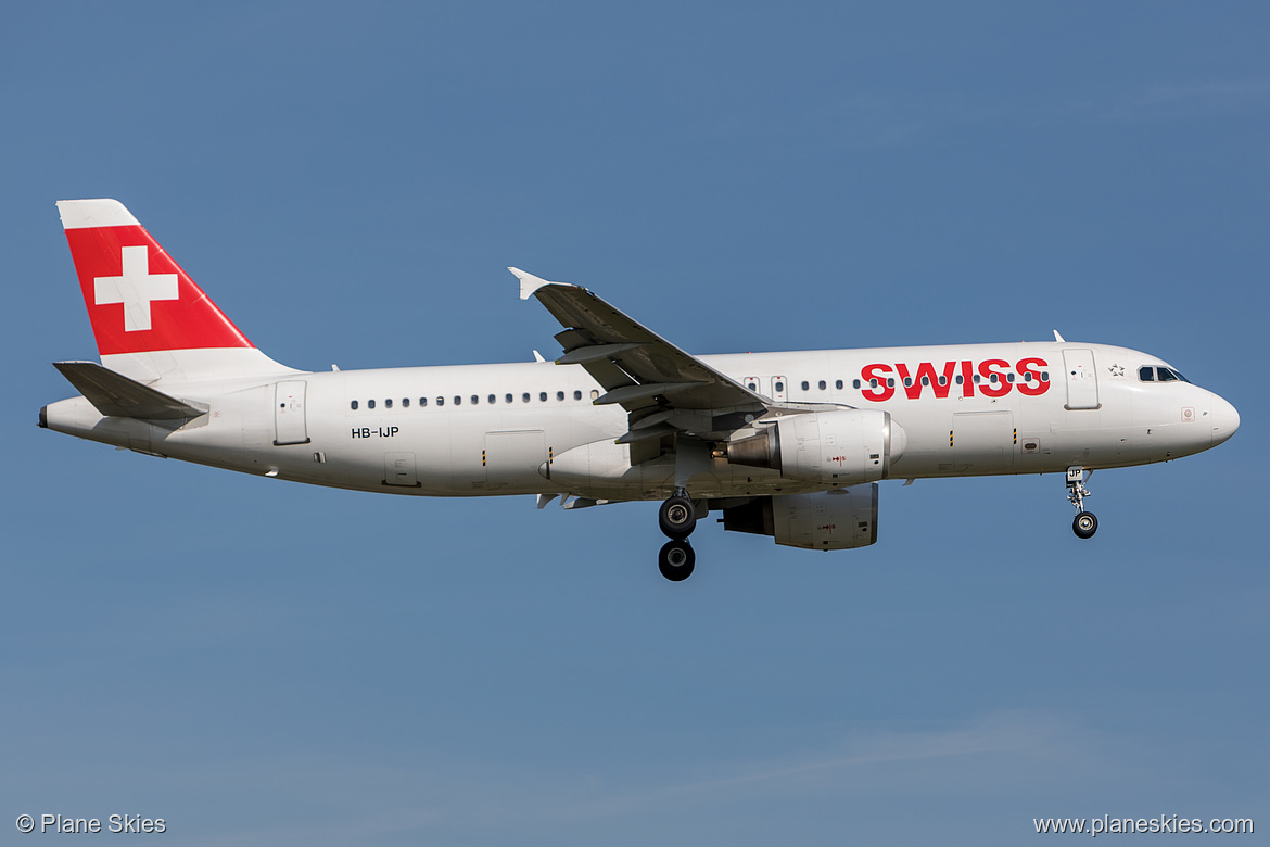 Swiss International Air Lines Airbus A320-200 HB-IJP at London Heathrow Airport (EGLL/LHR)