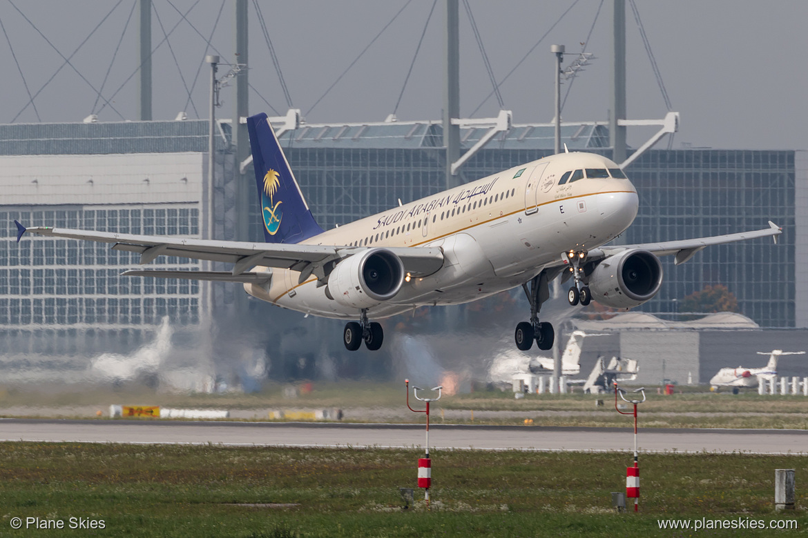 Saudia Airbus A320-200 HZ-ASE at Munich International Airport (EDDM/MUC)