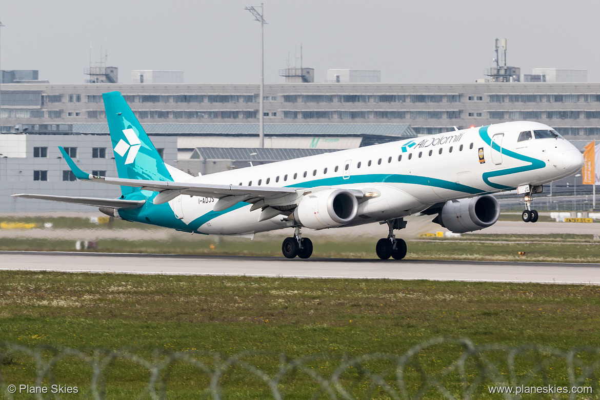 Air Dolomiti Embraer ERJ-195 I-ADJS at Munich International Airport (EDDM/MUC)