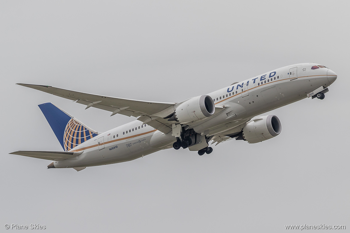 United Airlines Boeing 787-8 N26910 at London Heathrow Airport (EGLL/LHR)